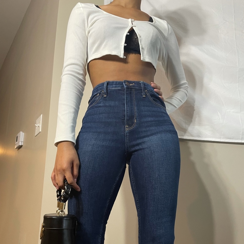 White cropped cardigan (Size M)